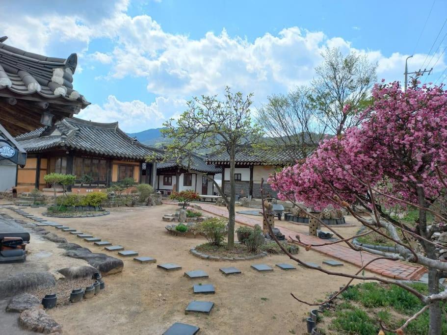 Yasun Gallery Кёнджу Экстерьер фото