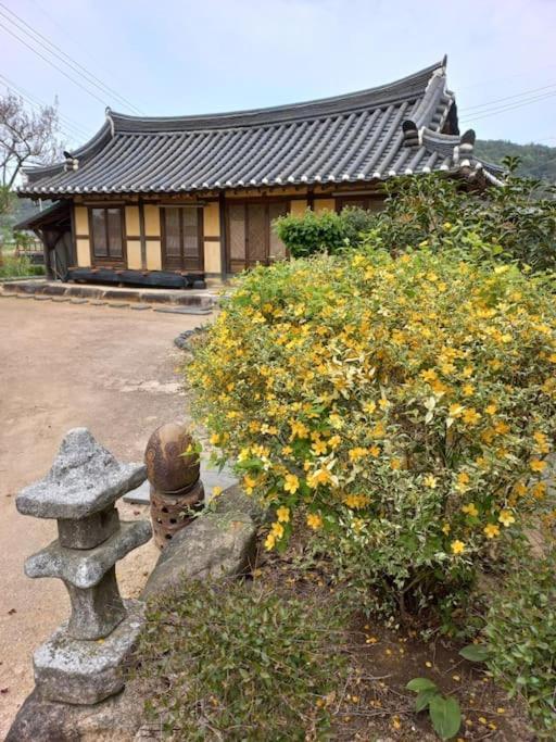Yasun Gallery Кёнджу Экстерьер фото